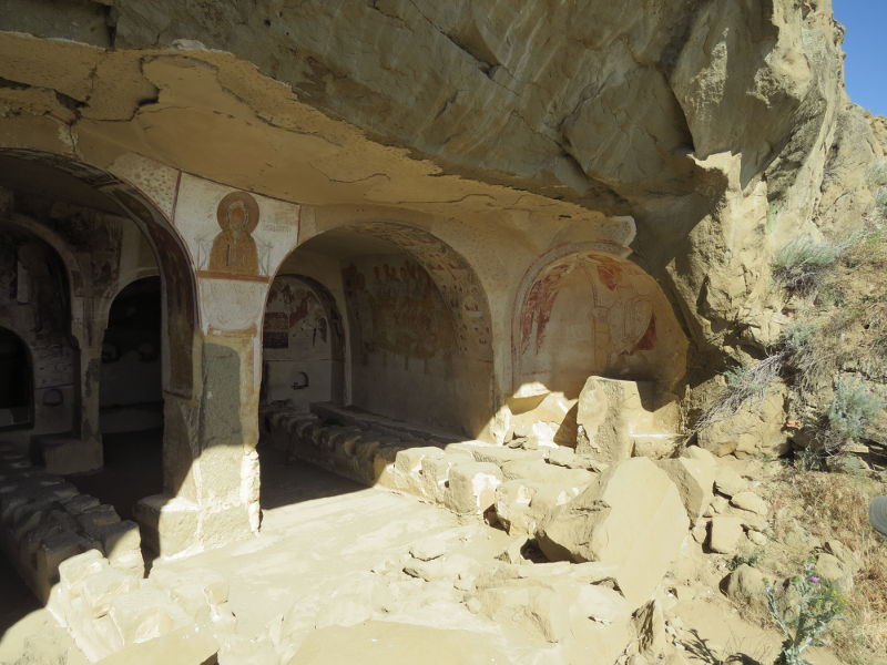 Höhle beim Kloster